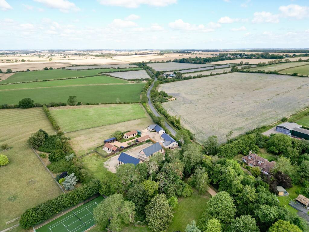 Thorns Farm, Alconbury Western, PE28 photo 4