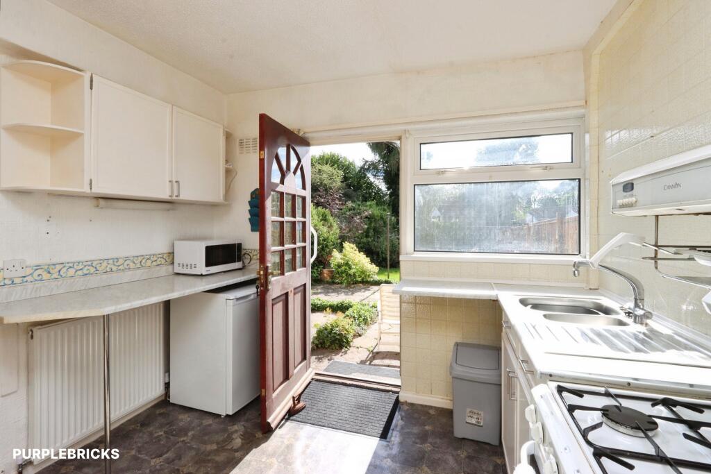 House in Sheffield, South Yorkshire - More