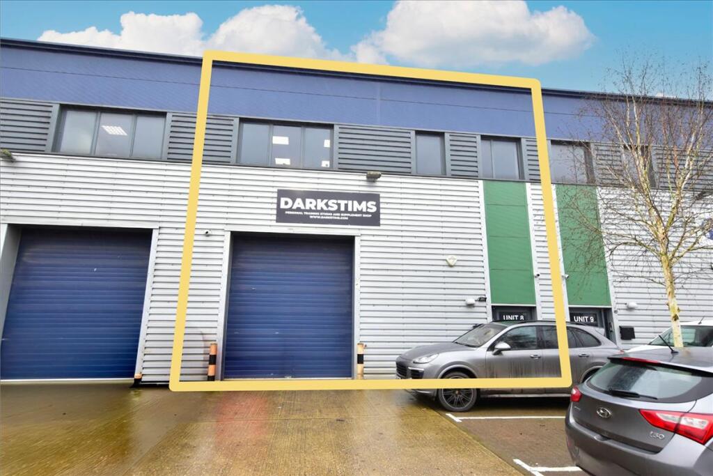 Main image of property: Unit 8, Whiteleaf Road, Hemel Hempstead, Herefordshire, HP3