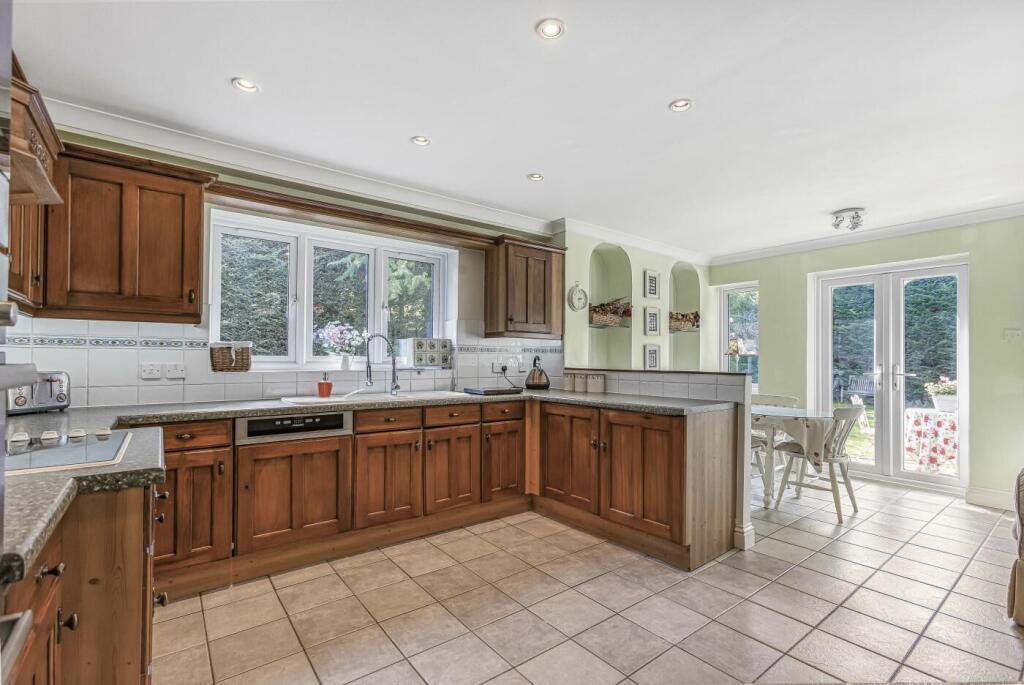 House in Broxbourne, Goffs Oak - View 3
