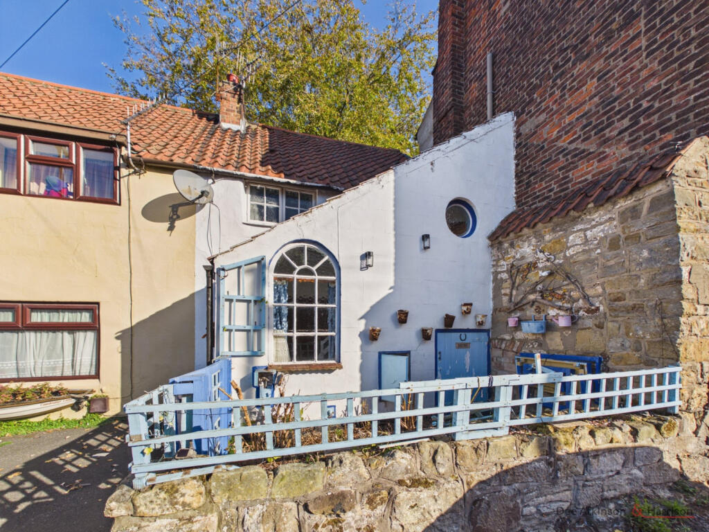 House in Scarborough, North Yorkshire - View 2