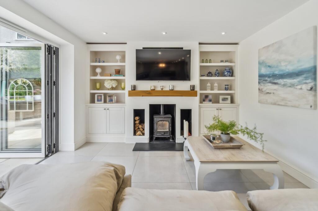 House in Slough, Chalfont St Peter - View 3