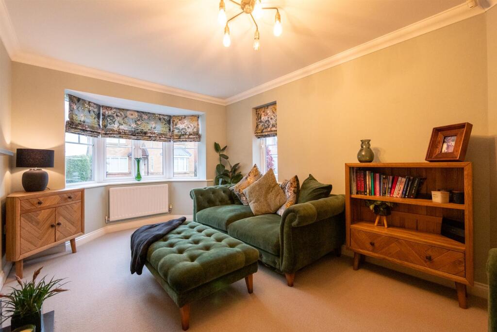 Sutherland Drive, The Broadway, Sunderland photo 3