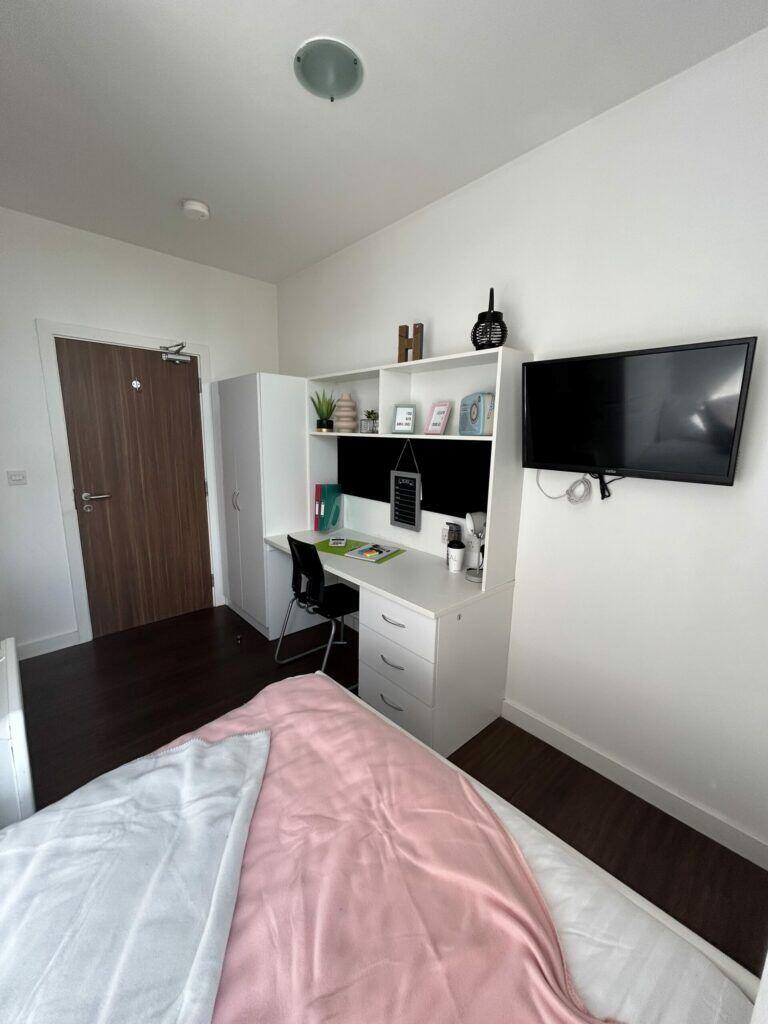 Apartment in Liverpool, Everton - View 3