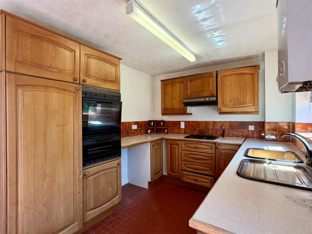 Bridle Road, Hereford photo 3