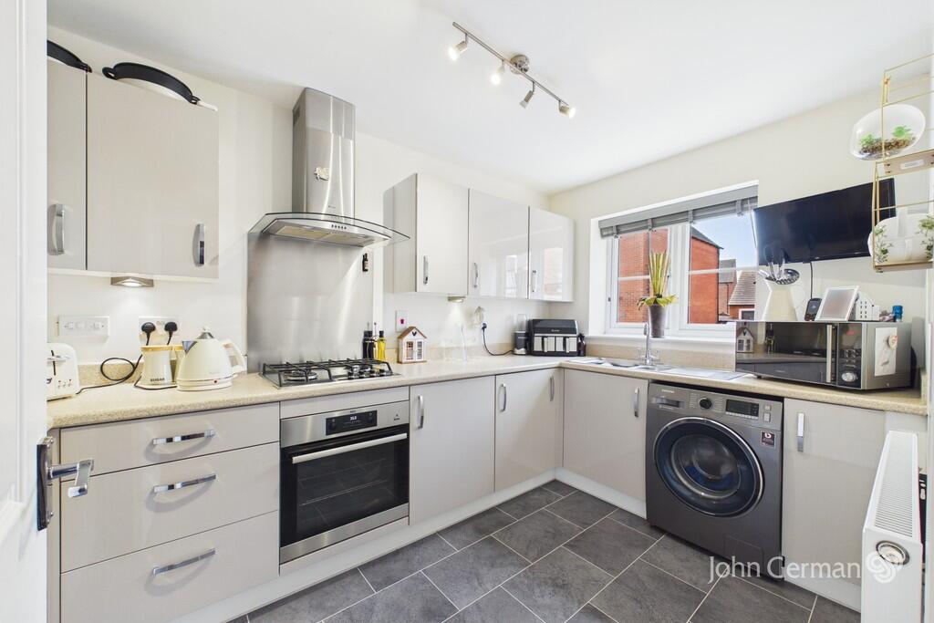Tulip Road, Tutbury photo 2