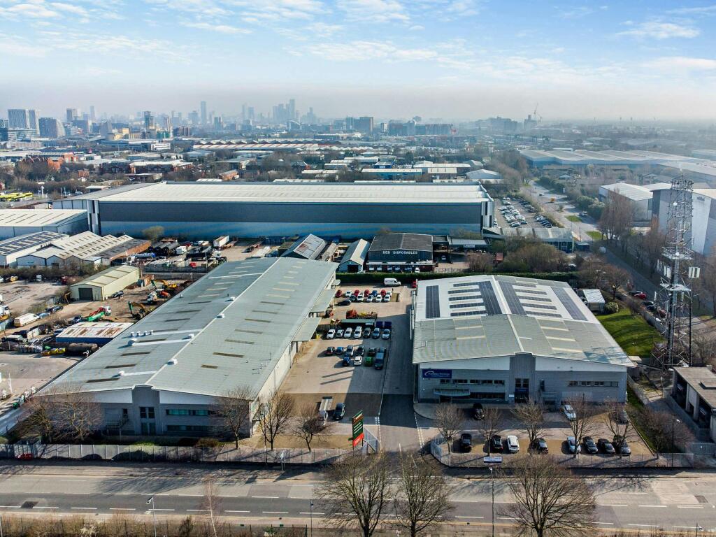 8638720-exterior12-800.jpg