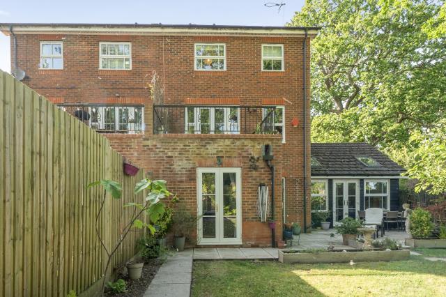 Attwood Drive, Arborfield, Reading - View 4