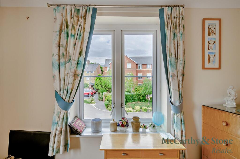 Main image of property: Foxhall Court, School Lane, Banbury