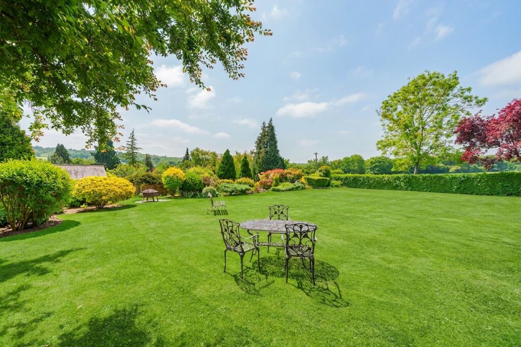 House in Mole Valley, Hawk's Hill - View 4