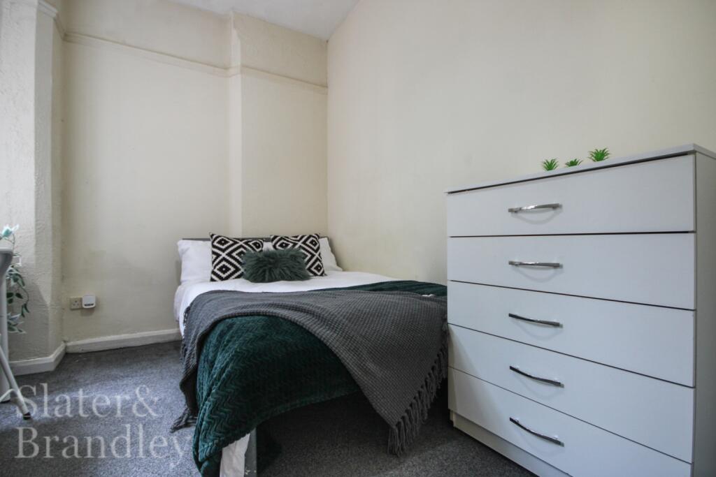Apartment in Nottingham - View 3