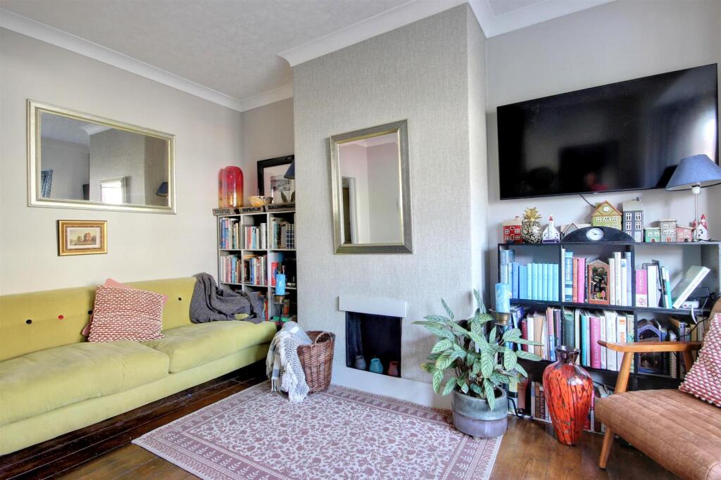 House in Cottingham, East Riding of Yorkshire - View 5