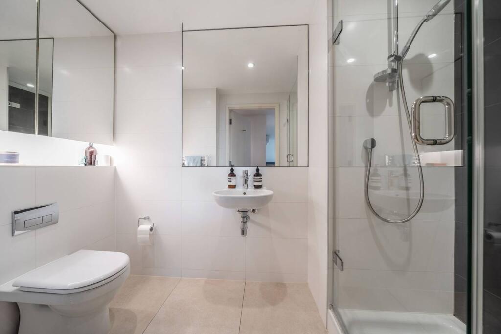 Main image of property: Walworth Road, Elephant and Castle, London, SE1