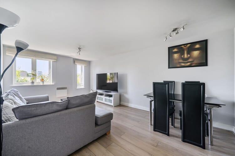 Apartment in Slough - View 2