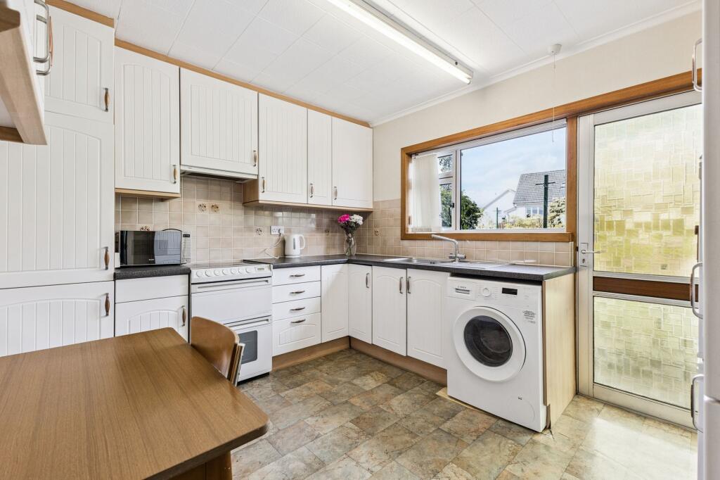 House in Perth, Cherrybank - More