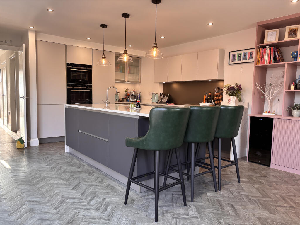 House in Lincoln - View 4