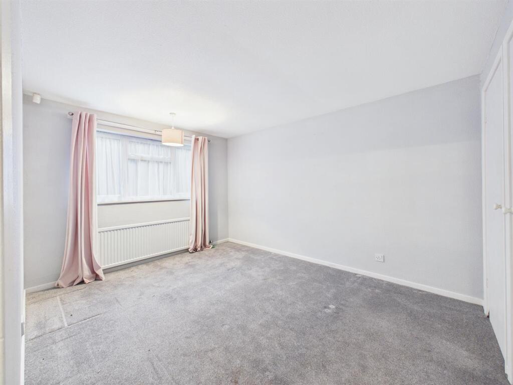 Chestnut Close, Bridlington photo 4