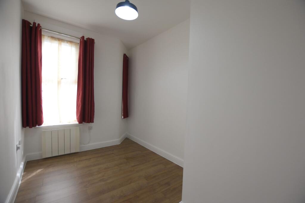 Apartment in London, Upton - View 4