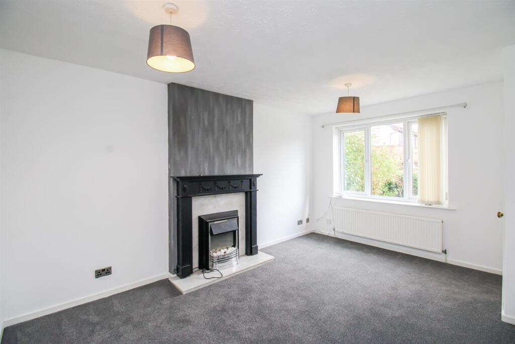 House in Wakefield, West Yorkshire - View 4