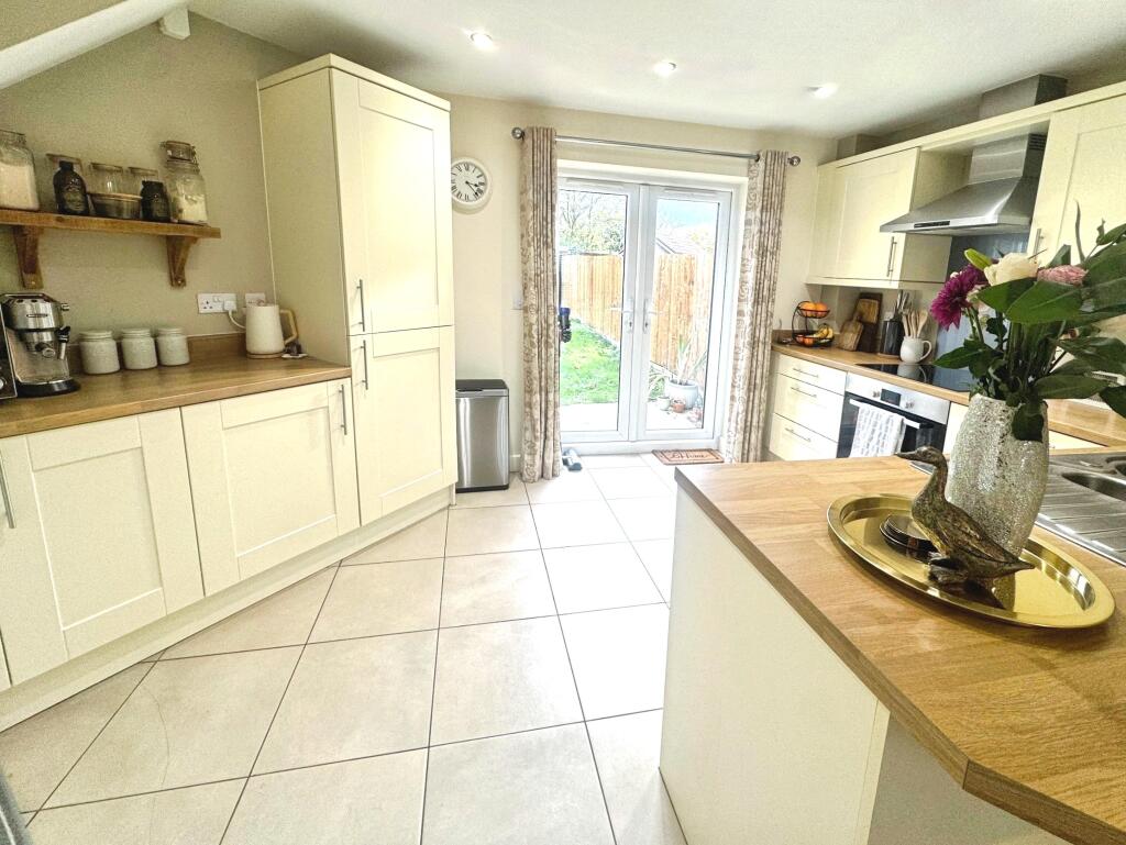 Goldcrest Road, Crowland, PE6 photo 4