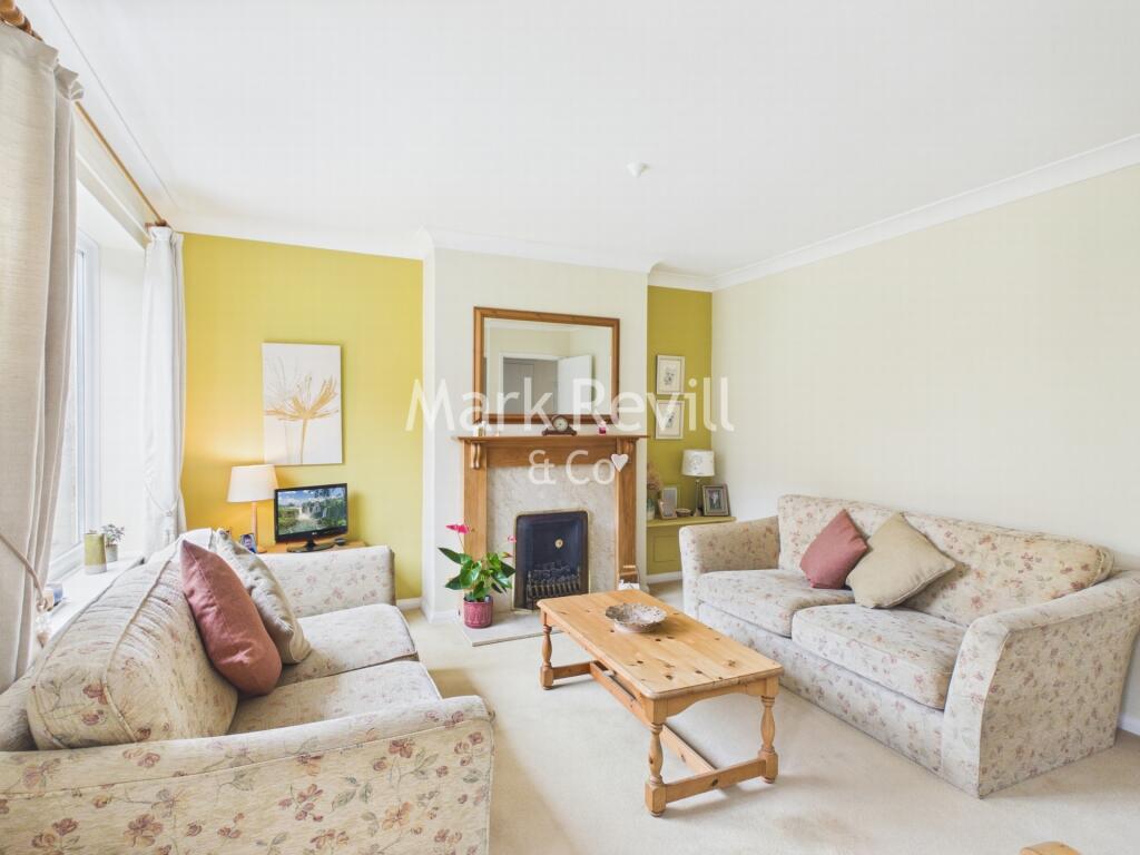 Finches Gardens, Lindfield, RH16 photo 5