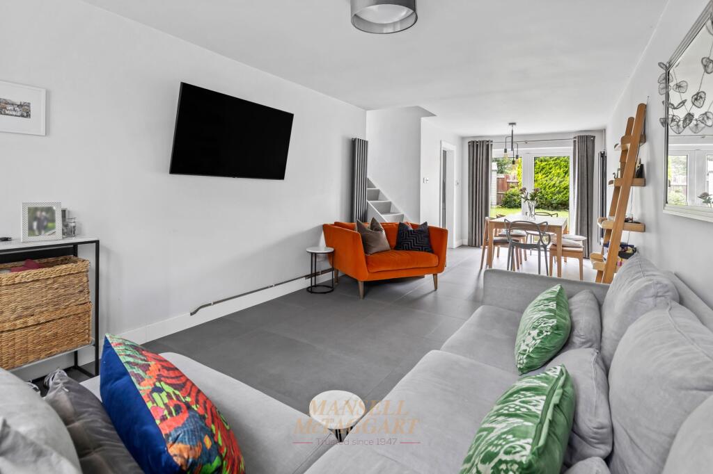 House in Crawley, Worth - View 3