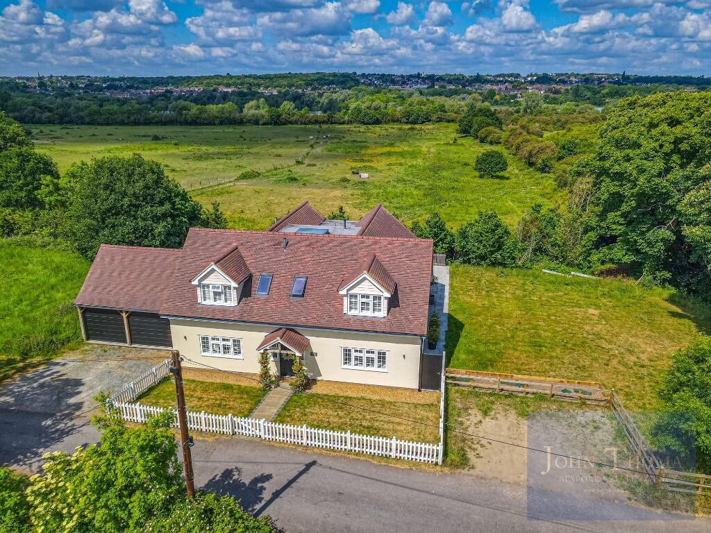 Main image of property: Roding Lane, Chigwell, Essex, IG7