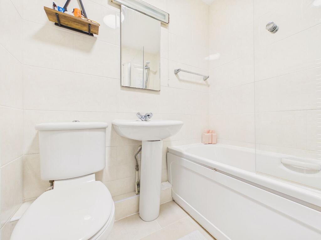Apartment in Newcastle upon Tyne, Cradlewell, Sandyford - View 3