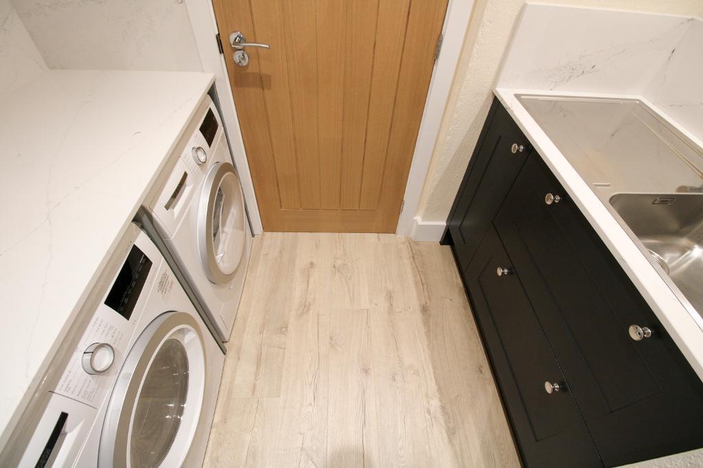 House in London, Harmondsworth - More