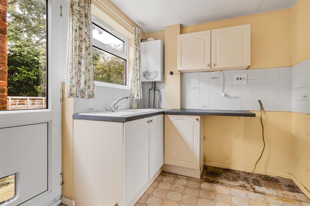 Apartment in West Suffolk, Studlands Park, Newmarket - View 5