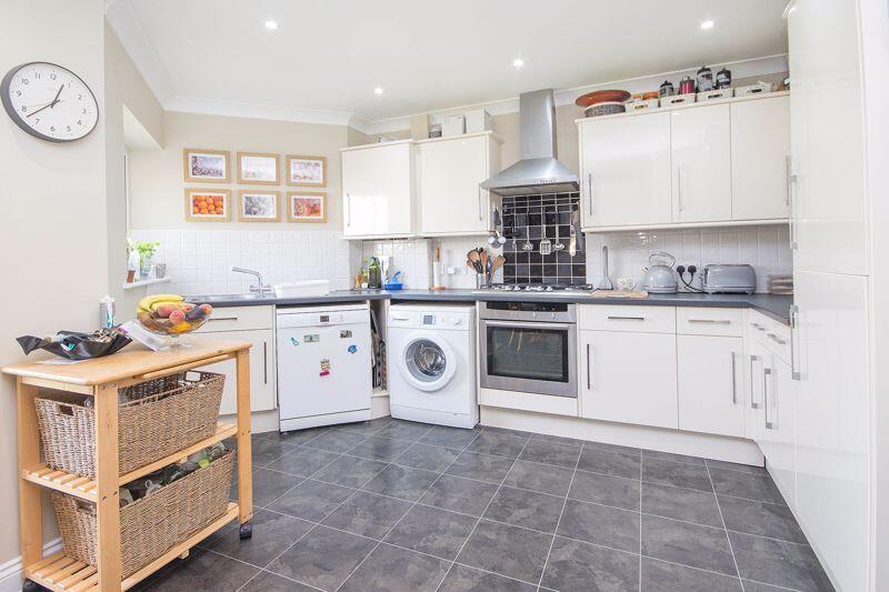 Wickham Court, Totton photo 3
