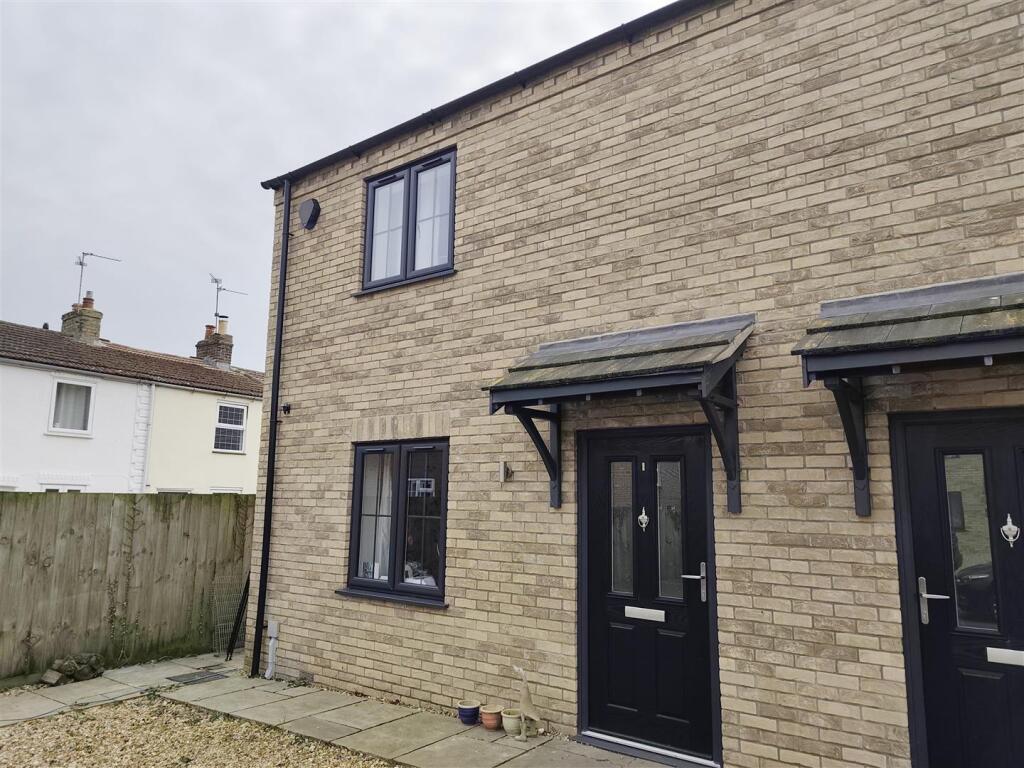 Main image of property: Hardwick Close, Crowland, Peterborough