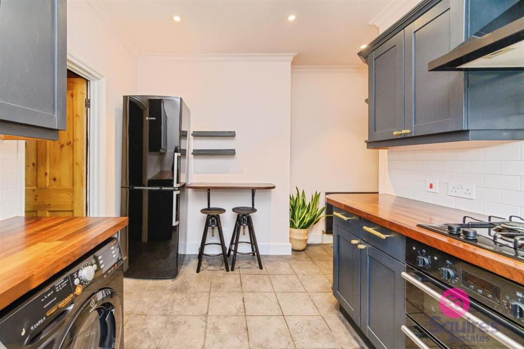 Apartment in London - More