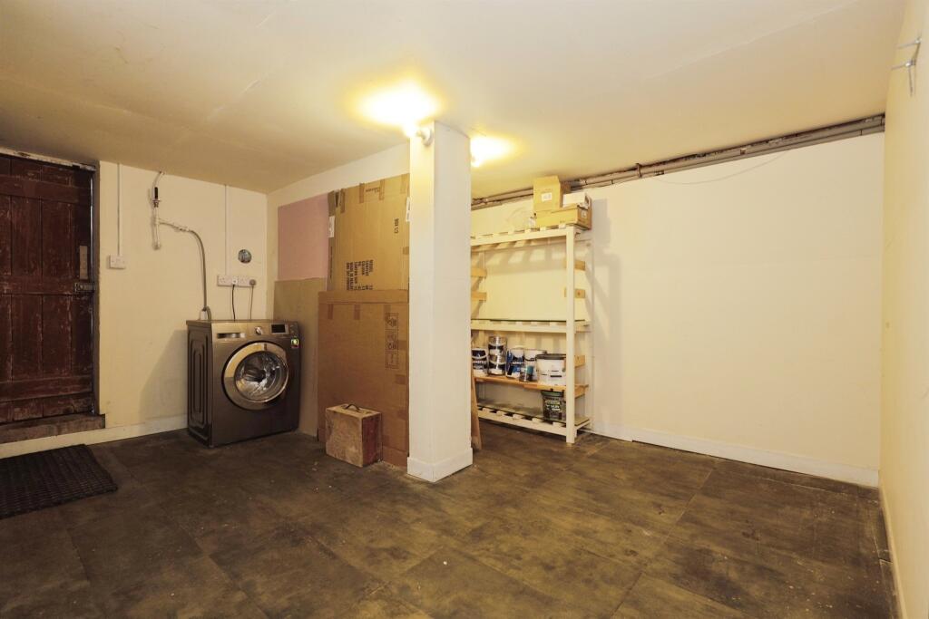 Main image of property: Nydd Vale Terrace, HG1 5HA