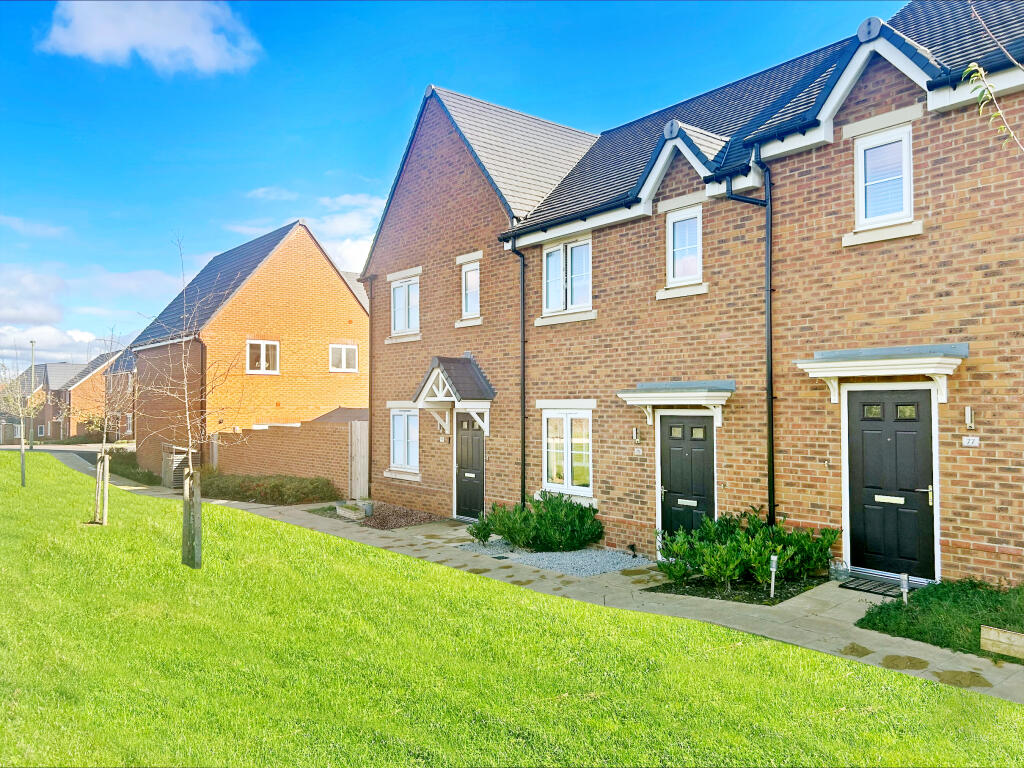 2-bed terraced on Raven Way, Shrivenham, Swindon, SN6, £315,000