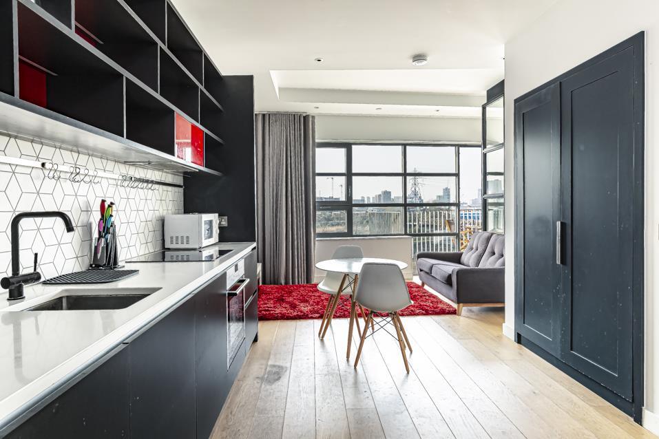 Main image of property: Kent Building, London City Island, E14