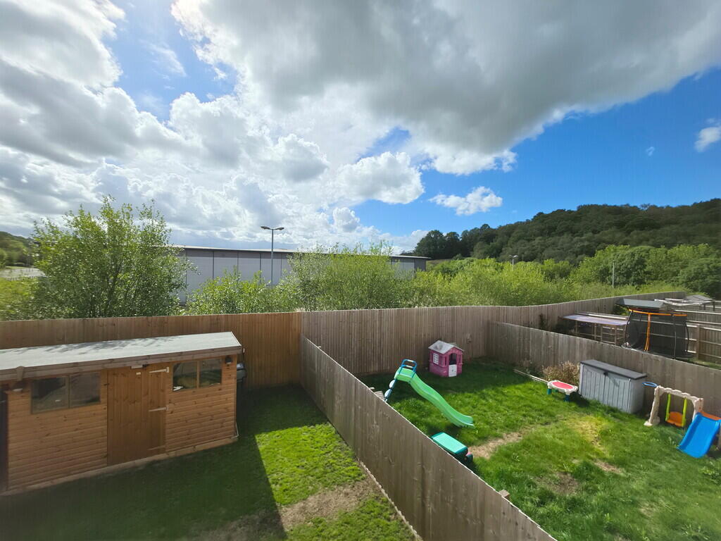 House in Newcastle-under-Lyme, Kidsgrove - View 5