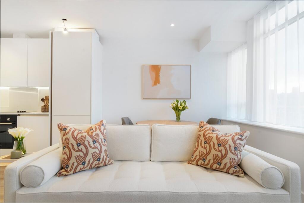Main image of property: High Road, Streatham, SW16