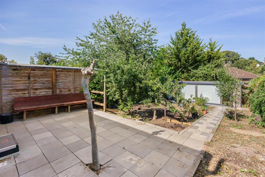 House in Reading, Caversham Heights - View 5