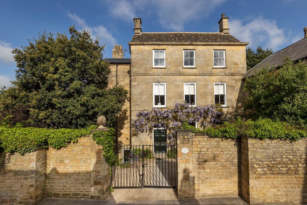Main image of property: West Street, Chipping Norton, OX7