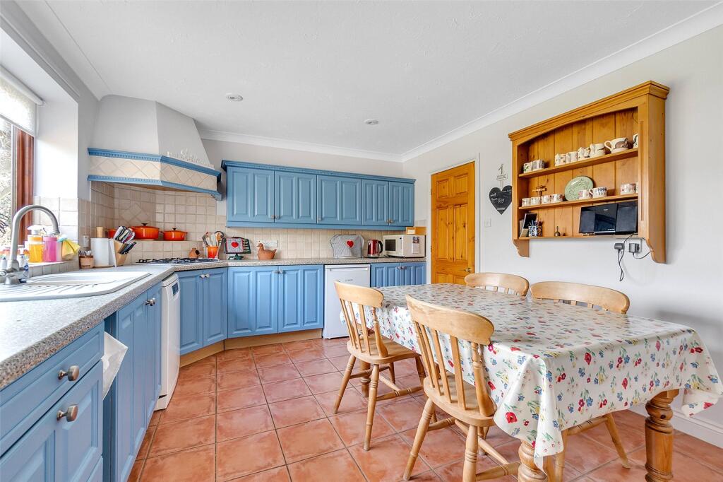 11 Oak Tree Close, Upottery, Honiton, Devon, EX14 photo 4