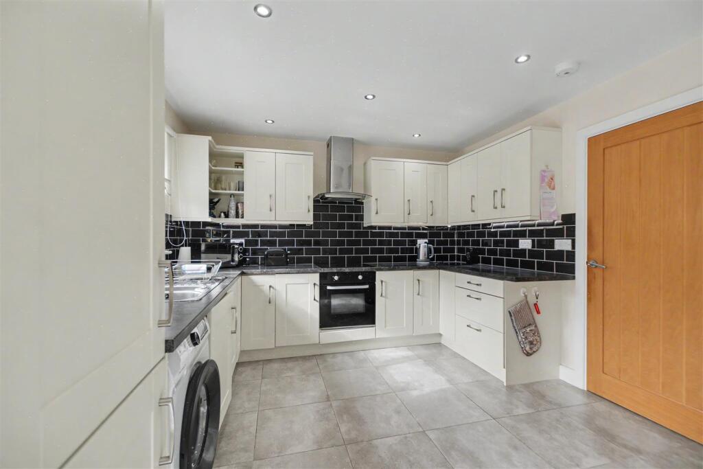 House in Nottingham, Stapleford - View 5