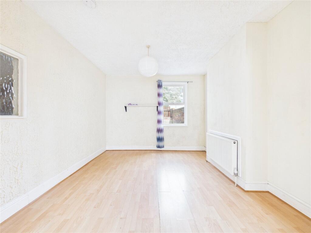 House in Bristol, Crew's Hole, St George - View 4