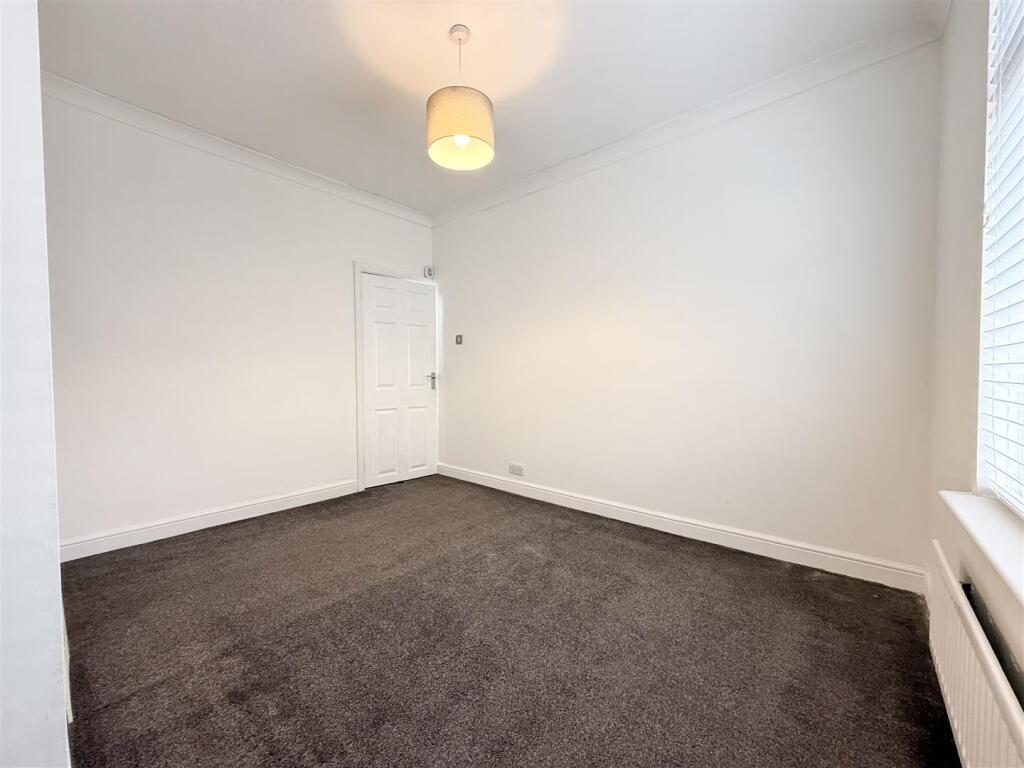 Bloomfield Street West, Halesowen - View 6