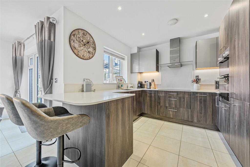 House in Woking, Surrey - View 3