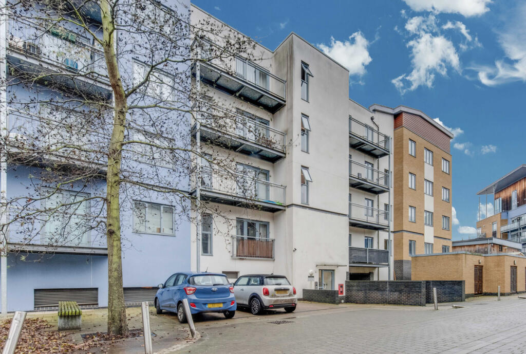 Main image of property: Quayside Drive, Colchester, CO2