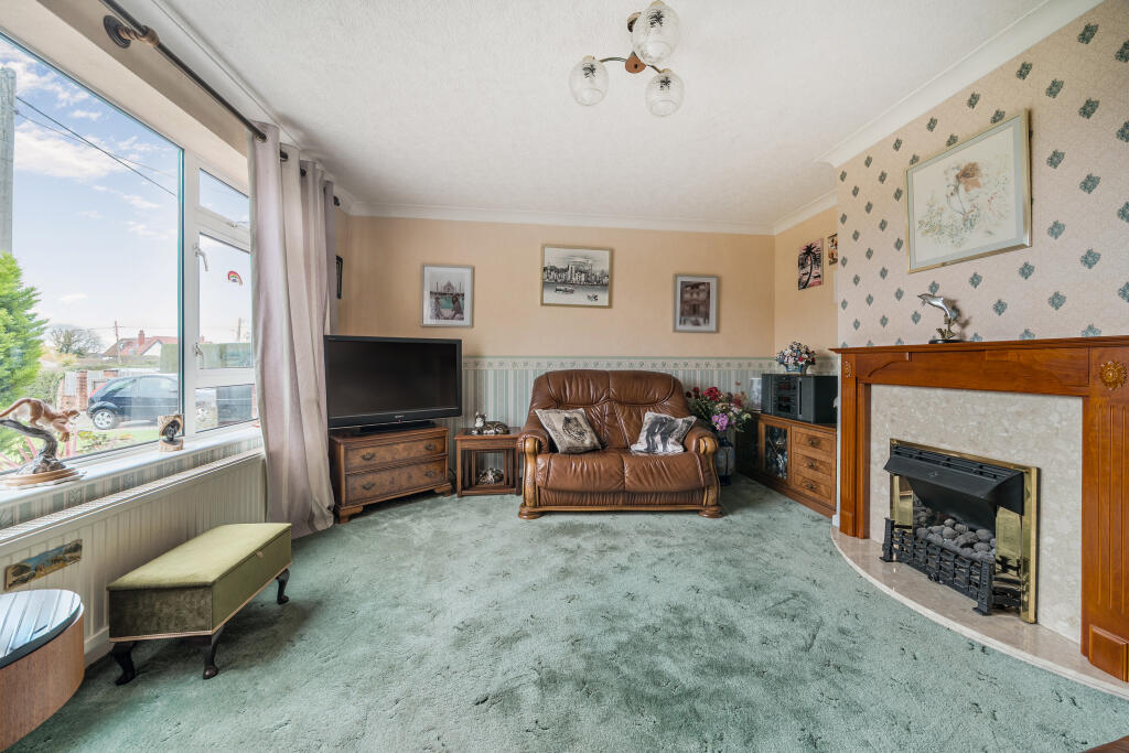 Markham Road, Wroughton, Swindon, SN4 photo 3