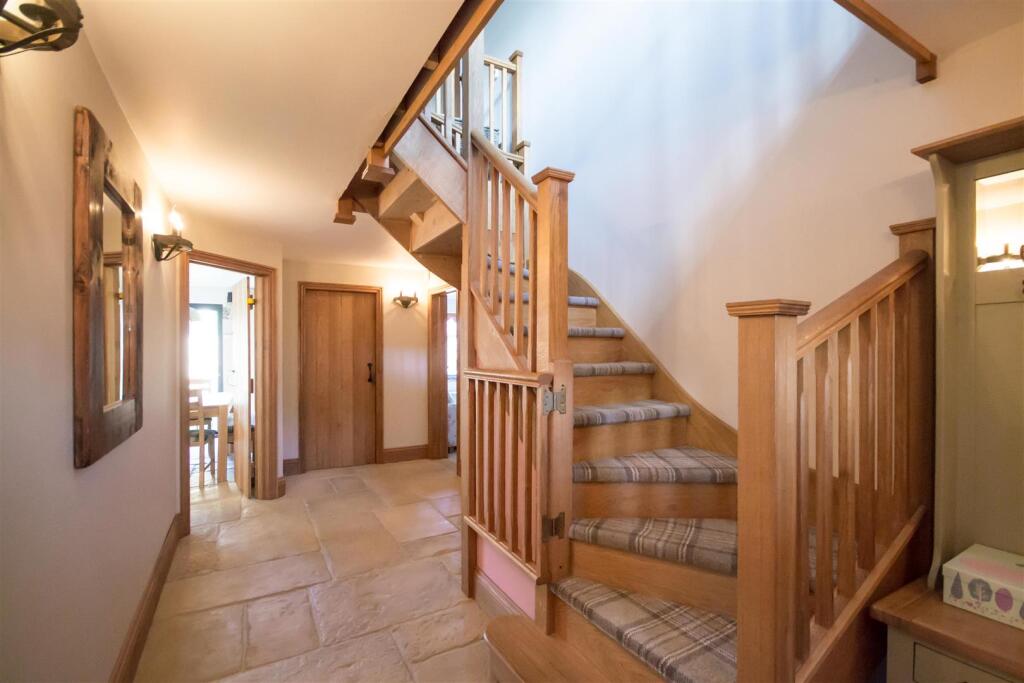 House in Brentwood, Blackmore, Blackmore, Hook End and Wyatts Green - View 2