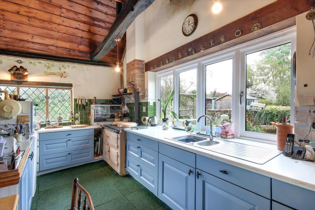 House in Sevenoaks, Edenbridge - View 3