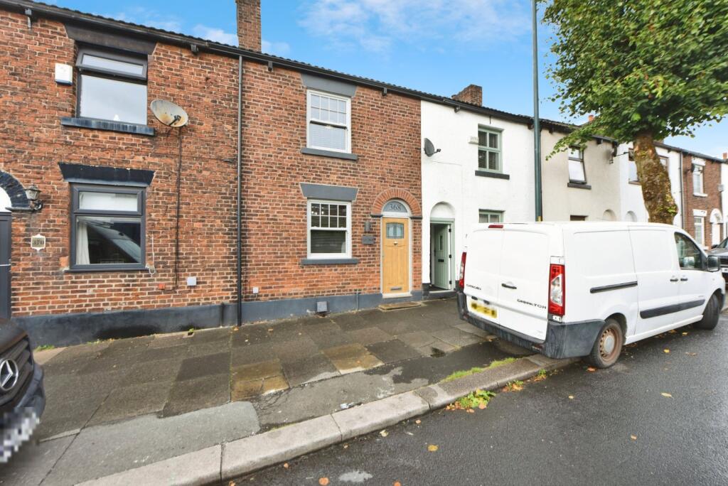 Main image of property: Stockport Road, Hyde, Greater Manchester, SK14